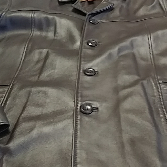 Danier leather Jacket - Picture 5 of 7